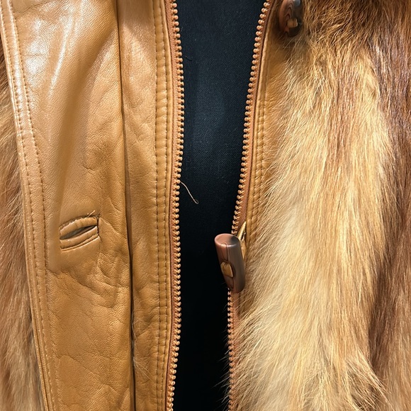 Red Fox fur jacket - Picture 4 of 8